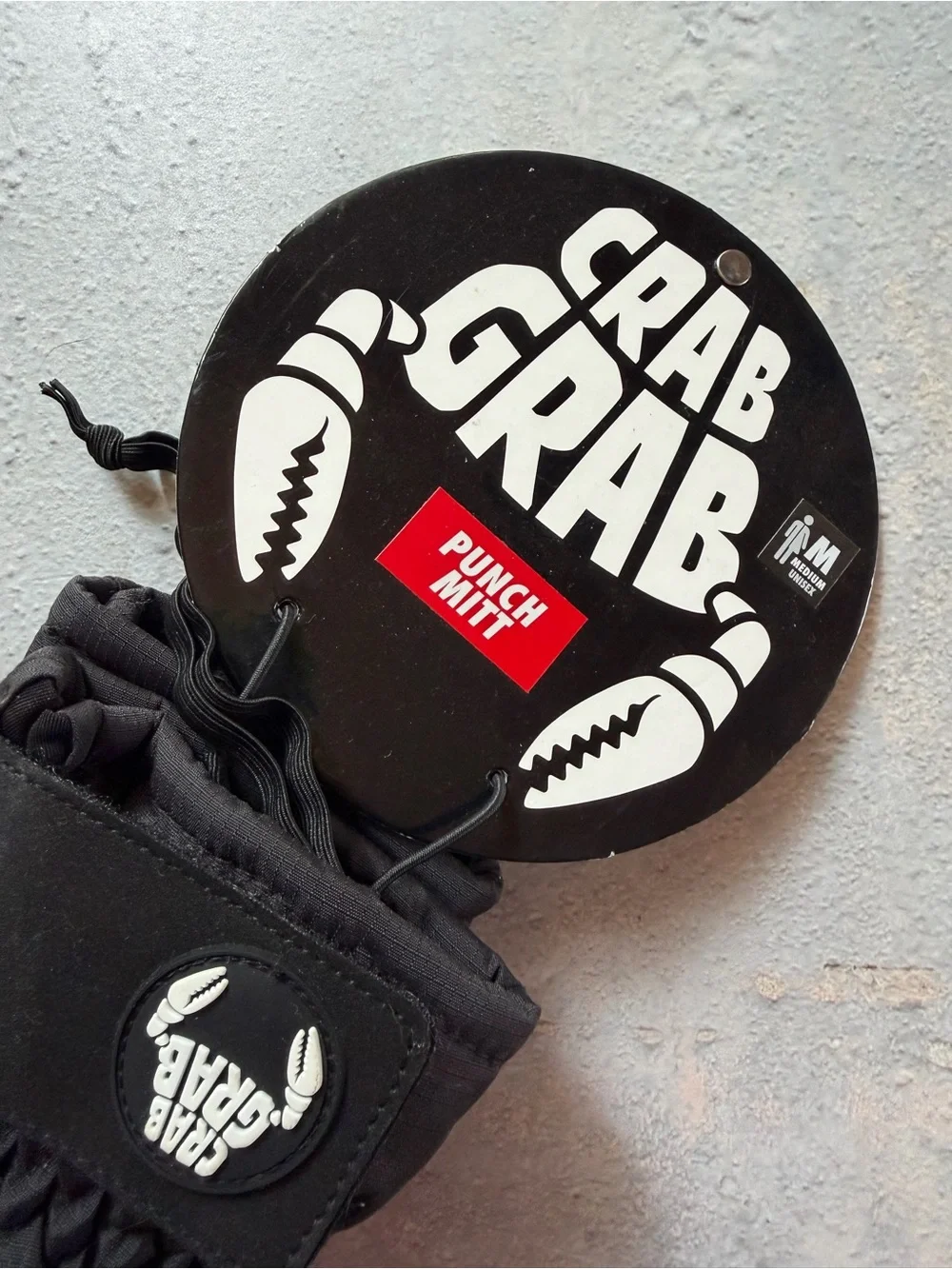 Crab Grab Unisex Black and Tan Punch Mittens